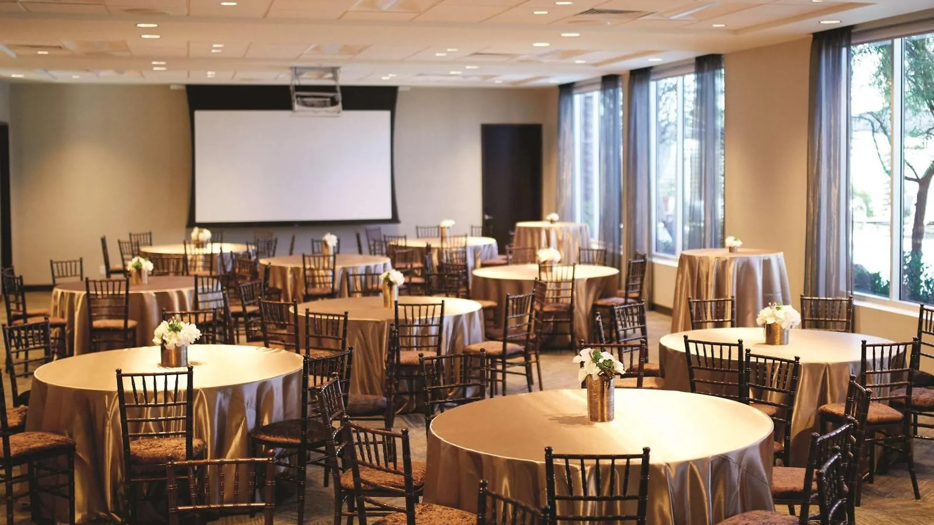 Hyatt Place Las Vegas At Silverton Village