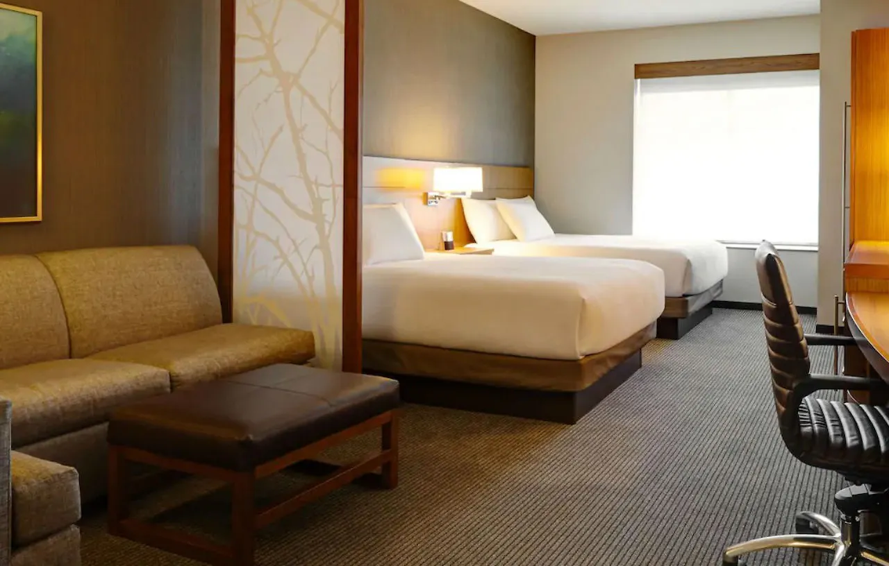 Hotel Hyatt Place Las Vegas at Silverton Village