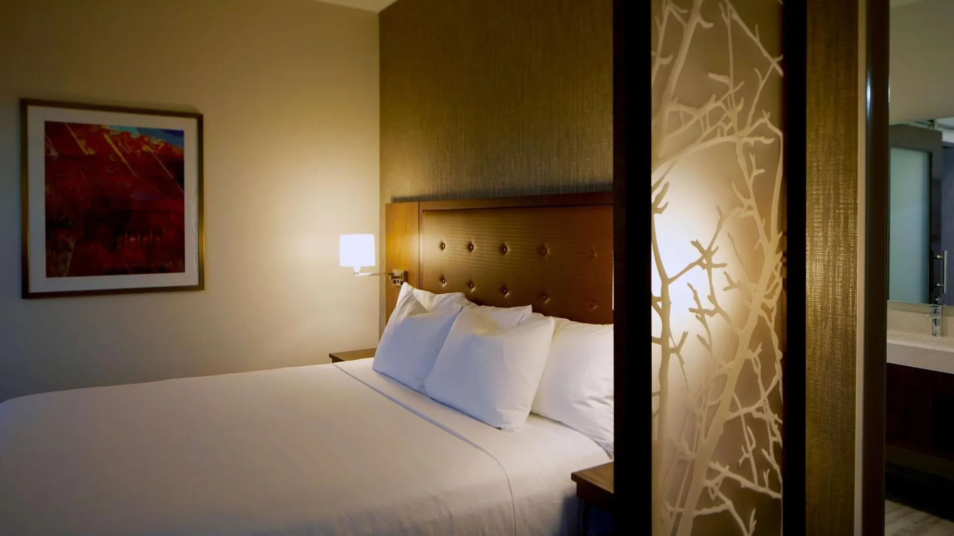 Hyatt Place Las Vegas At Silverton Village מלון